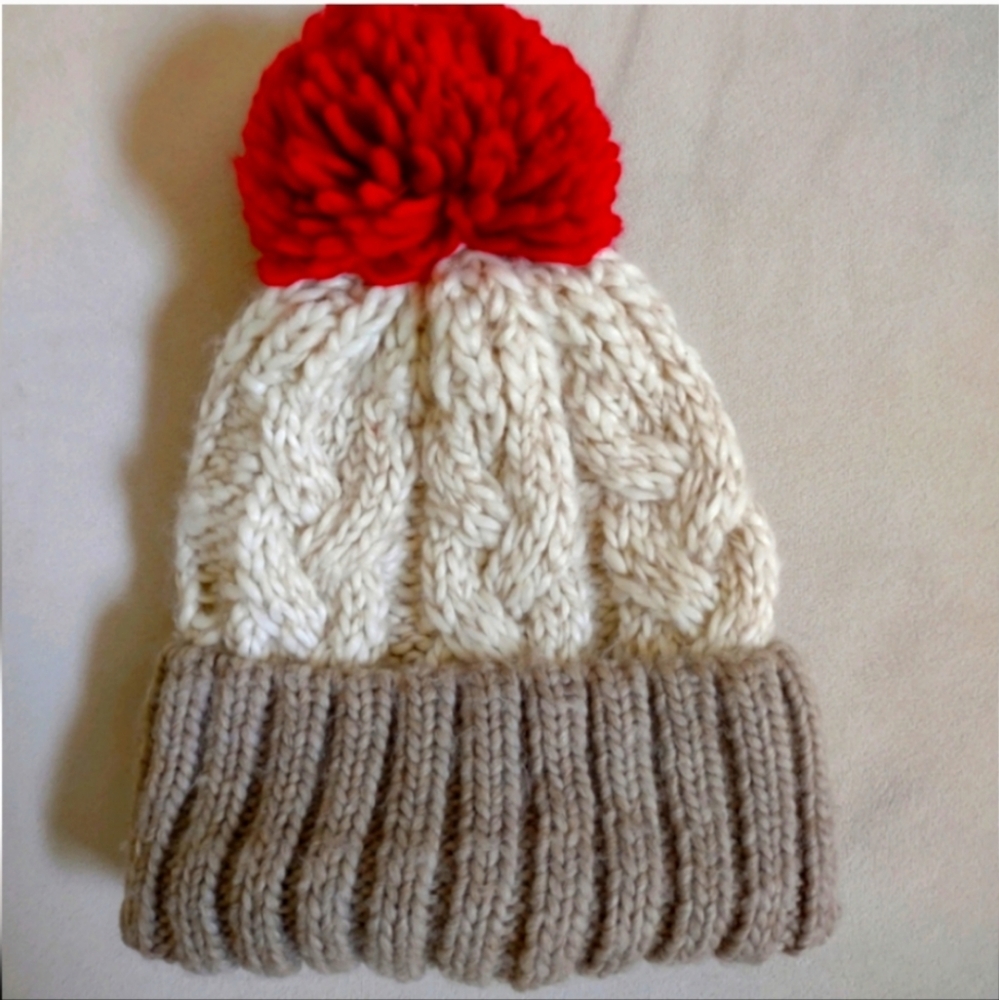 Melrose and Market Cable Knit Pom Pom Beanie Hat Brown White Red - Picture 2 of 3